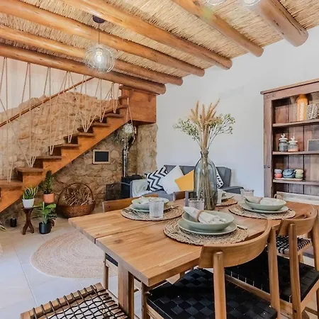 A Casa De Pedra Сasa de vacaciones